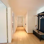 S11-1 - 70M2 Mit Seeblick, Balkon, Serlas, Parkplatz Lejlighed St. Moritz