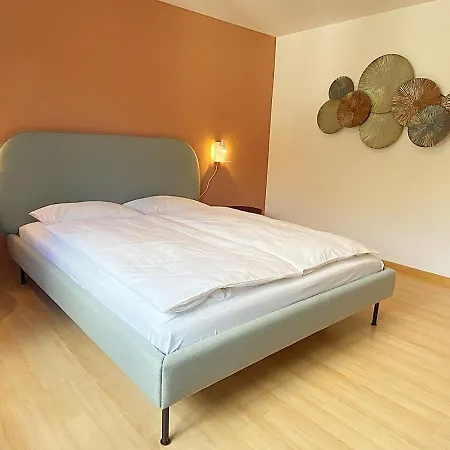 70m2 Mit Seeblick, Balkon, Serlas, Parkplatz - S11,1 Lägenhet