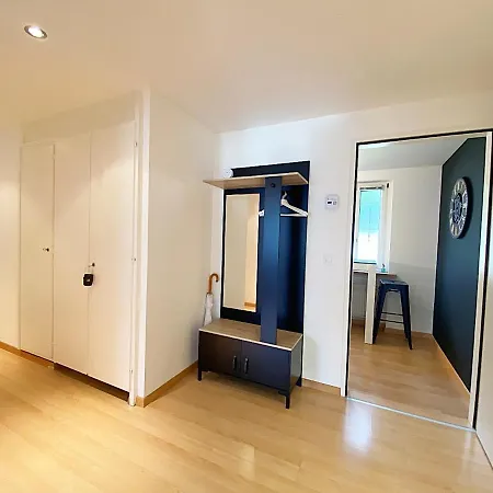Apartment 70m2 Mit Seeblick, Balkon, Serlas, Parkplatz - S11,1